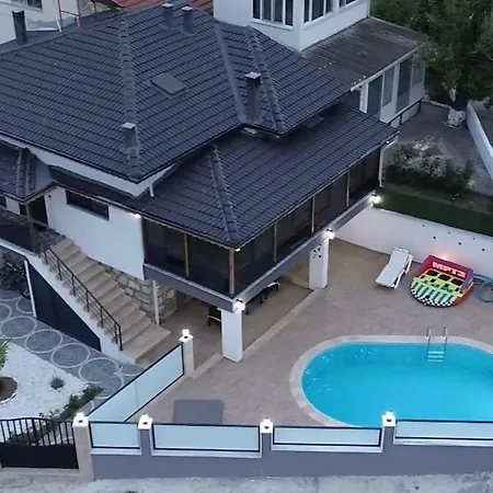 Vila Detached With Private Pool And Sea View *