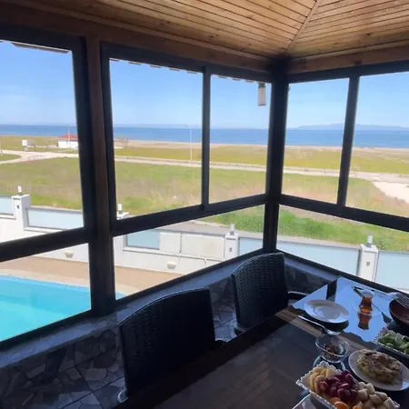 Detached With Private Pool And Sea View Vila Gonen