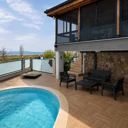 Villa Detached With Private Pool And Sea View Gonen